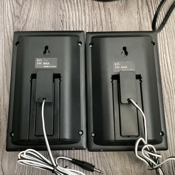 Jensen Wall-Mountable Cd System With Am/Fm Stereo Receiver - Picture 9 of 10